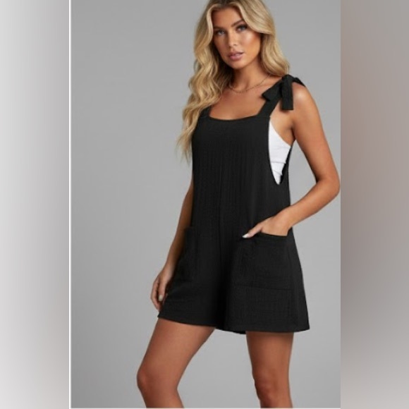Boho Black Romper With Pockets - Picture 1 of 8